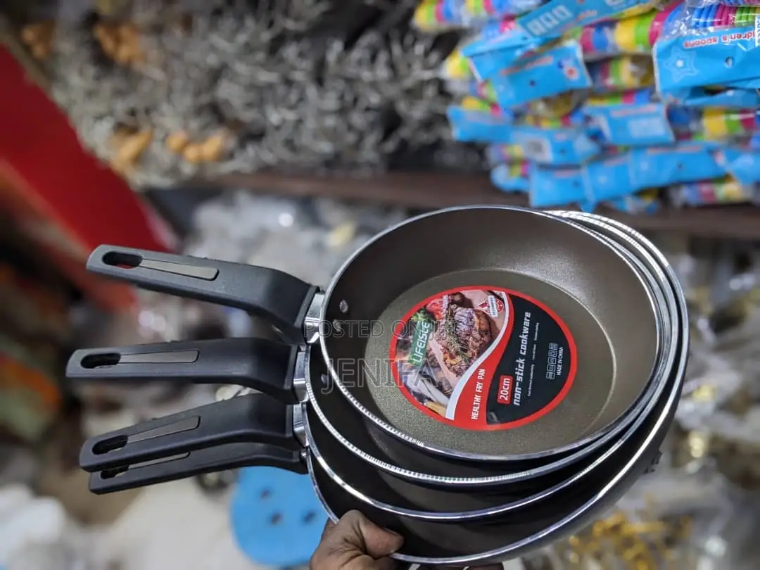 Non Stick Cook Ware Cm 20, 22,24,26