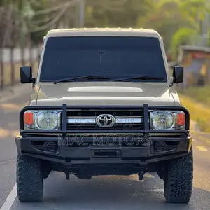 Toyota Land Cruiser 2013 Beige
