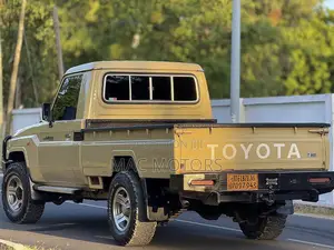 Toyota Land Cruiser 2013 Beige
