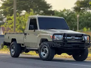 Toyota Land Cruiser 2013 Beige