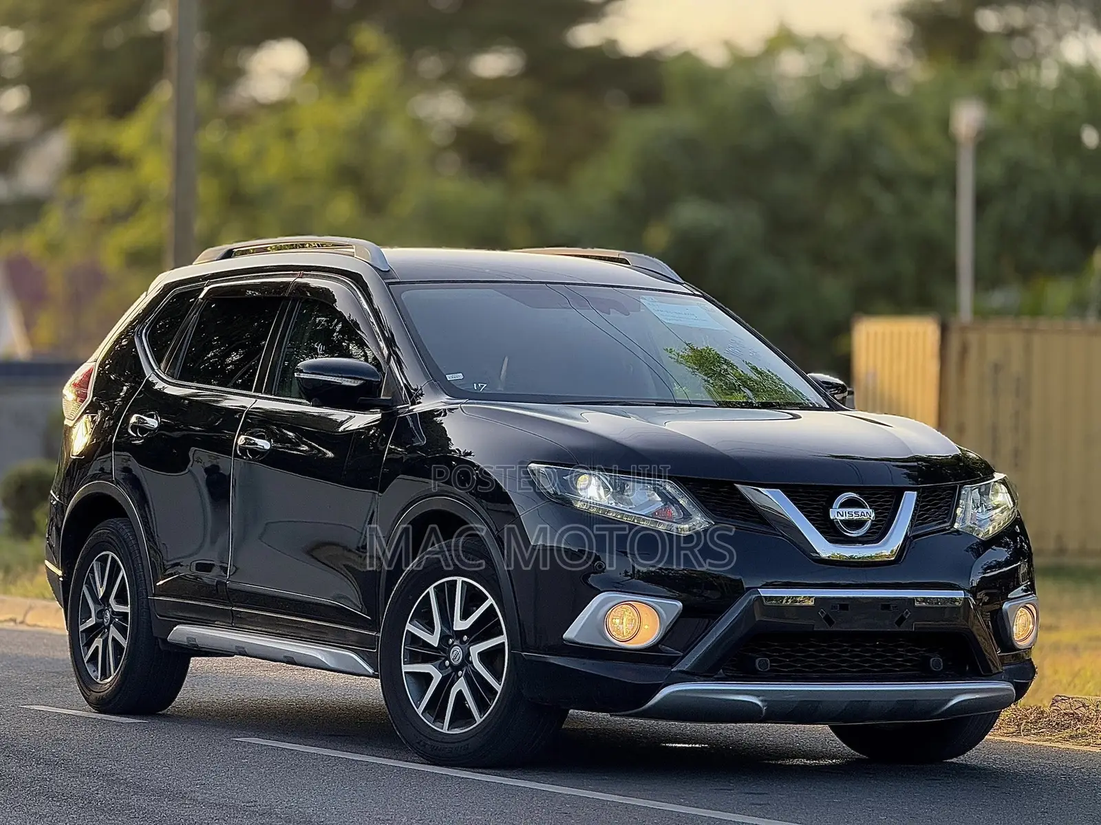 Nissan X-Trail 2.0 Petrol AWD 2014 Black