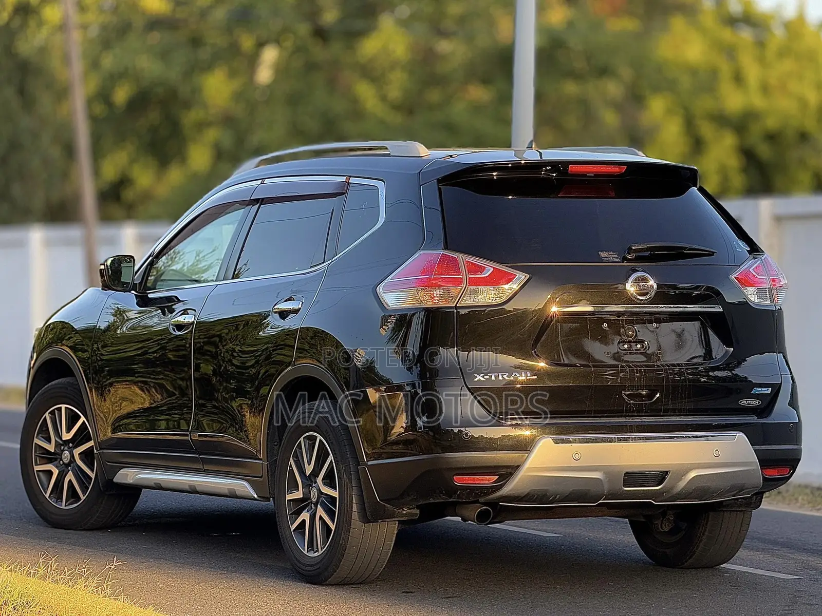 Nissan X-Trail 2.0 Petrol AWD 2014 Black