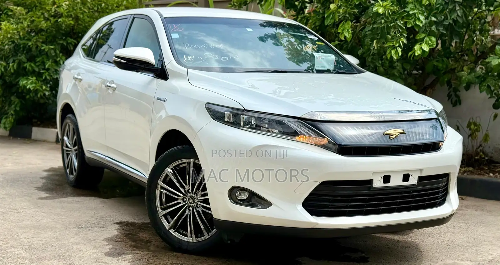 Toyota Harrier 2.0 2014 White