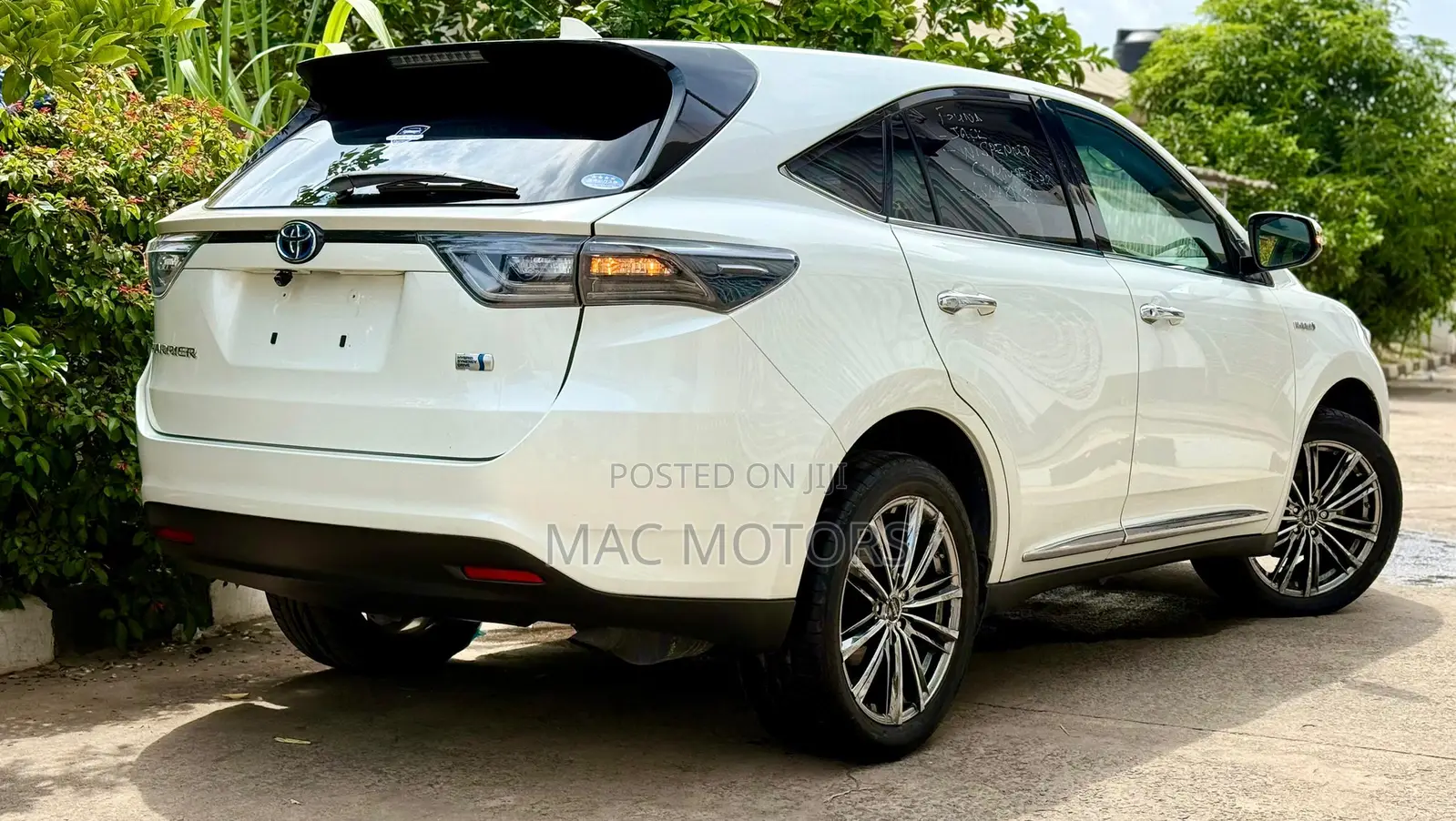 Toyota Harrier 2.0 2014 White