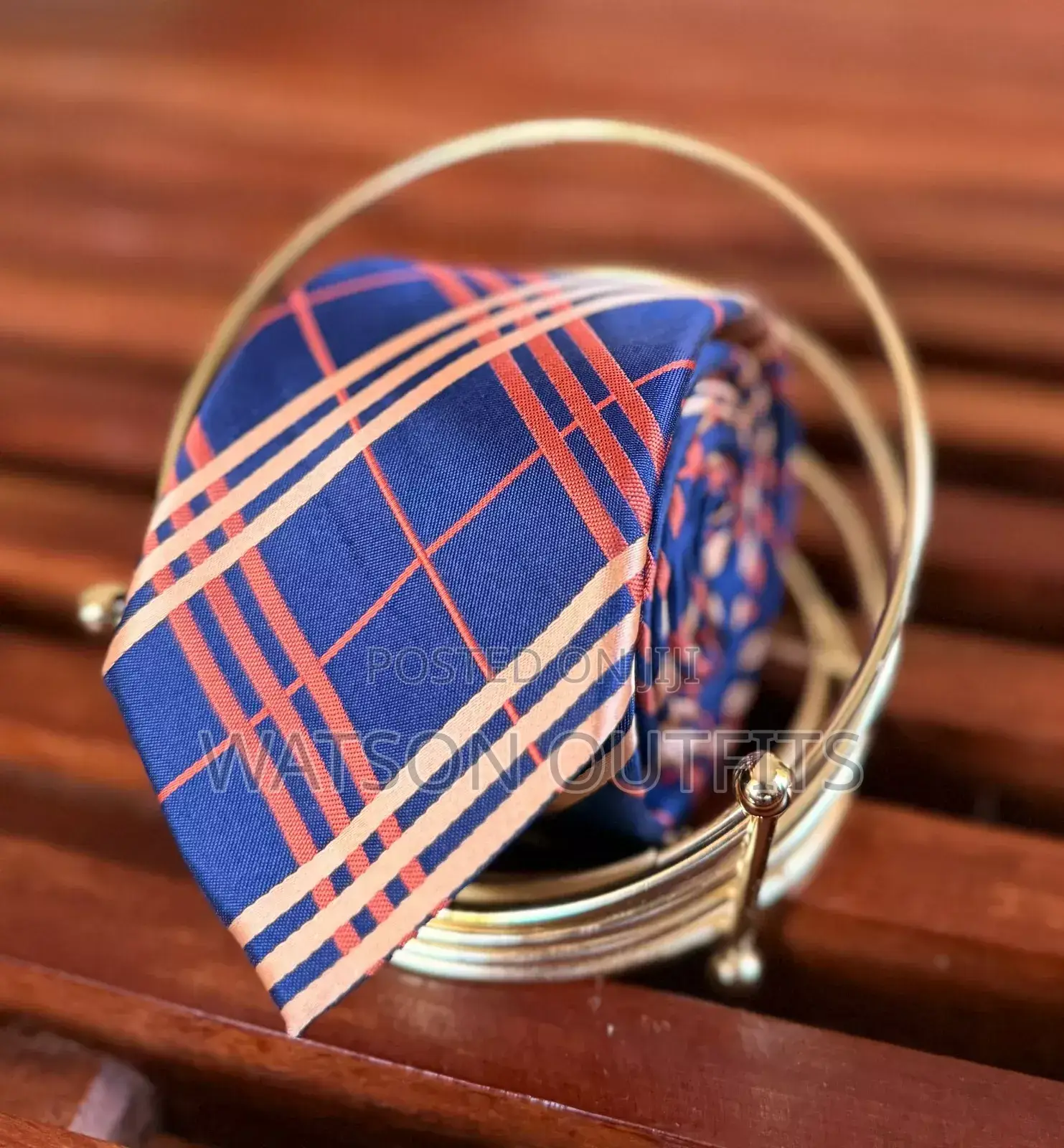 Tai Kitambaachake Kipya