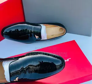 CHRISTIAN Louboutin Mpya Kabisa