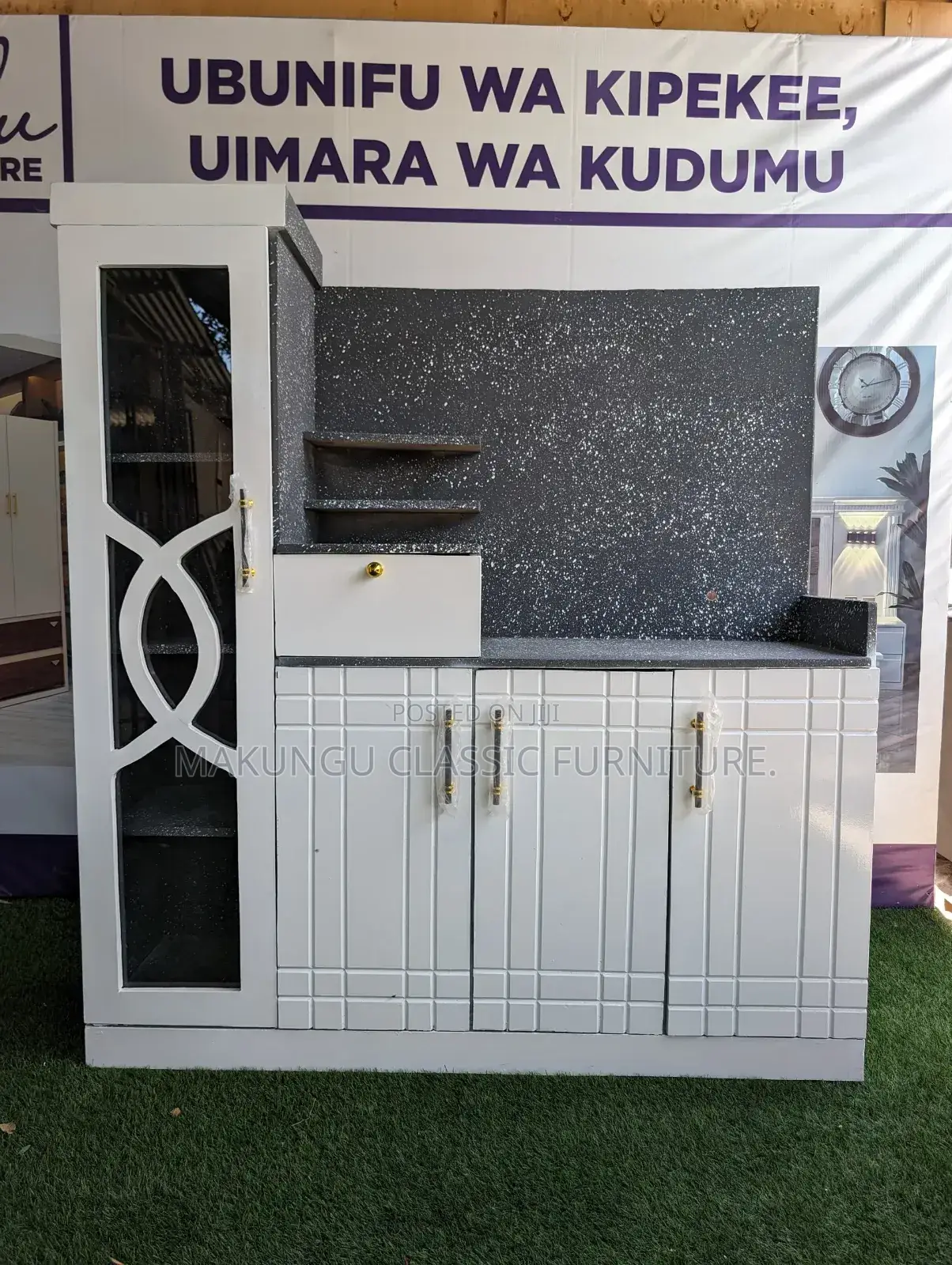 Kitchen Cabinet Milango Mitatu