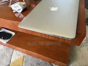 Laptop Apple MacBook Air 4GB Intel Core I5 SSD 128GB