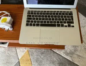 Laptop Apple MacBook Air 4GB Intel Core I5 SSD 128GB