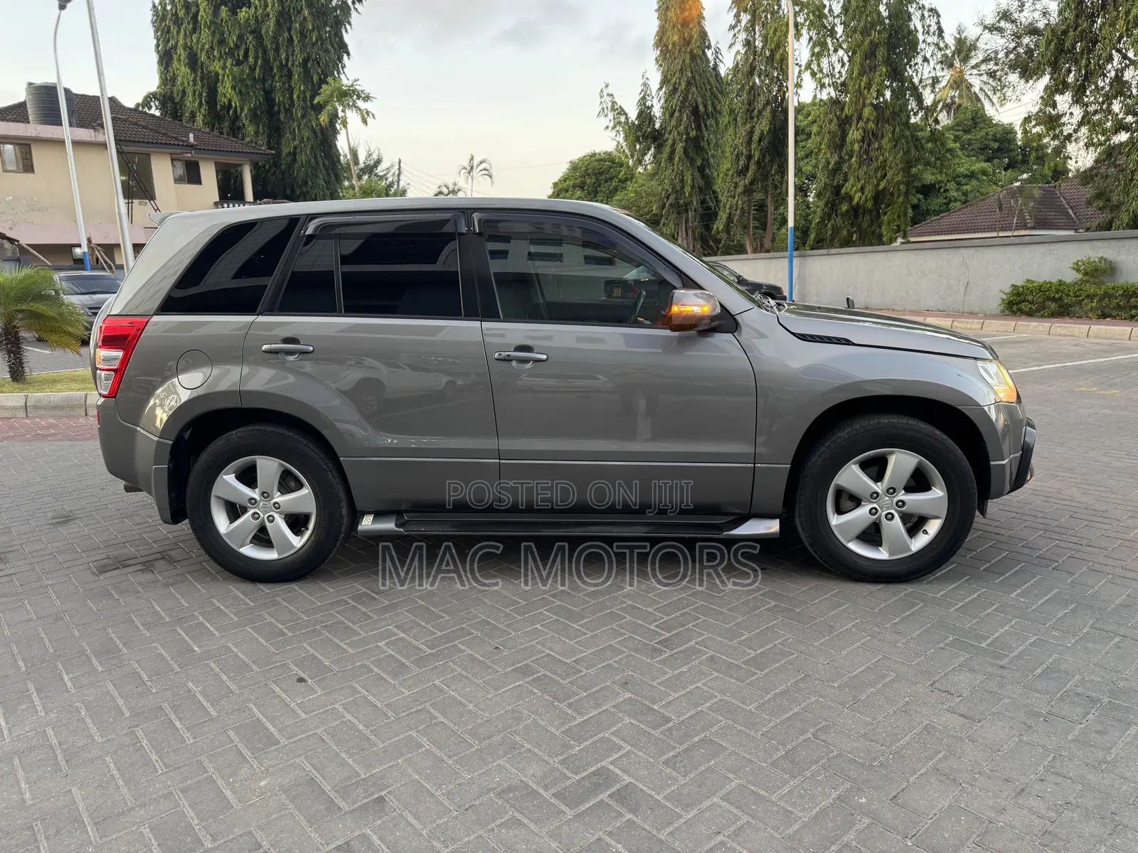 Suzuki Escudo 2007 Gray