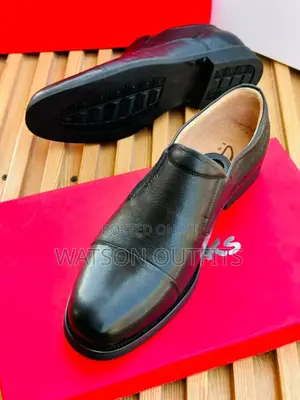 Clarks Shoes Zisizo Na Kamba