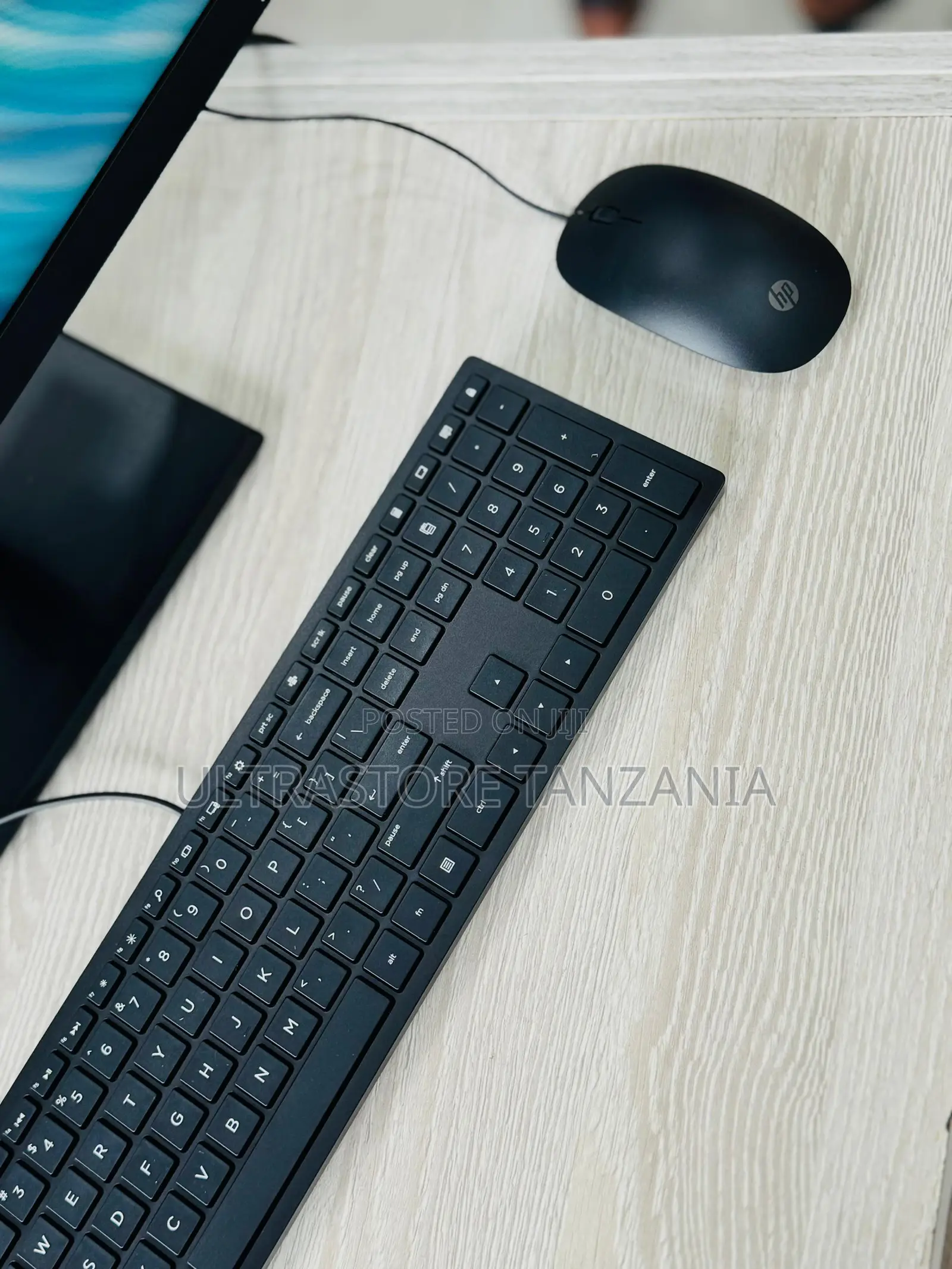 New Desktop Computer HP 290 G9 All-in-One 8GB Intel Core I5 HDD 1T
