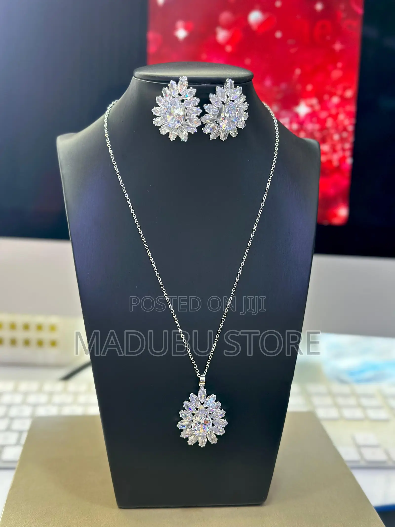 Classy Women Set of Jewerly