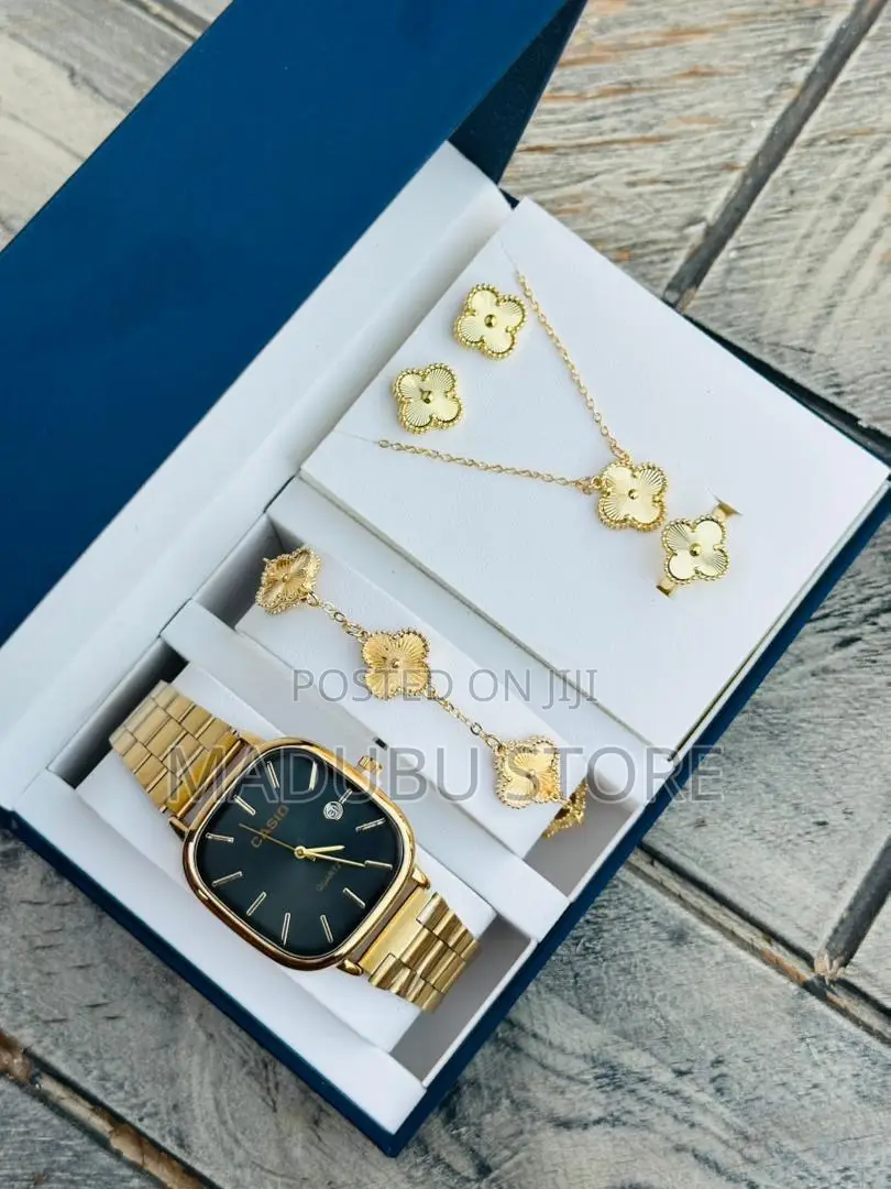 Jewerly Set With Box