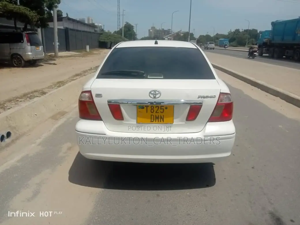 Toyota Premio 2005 White