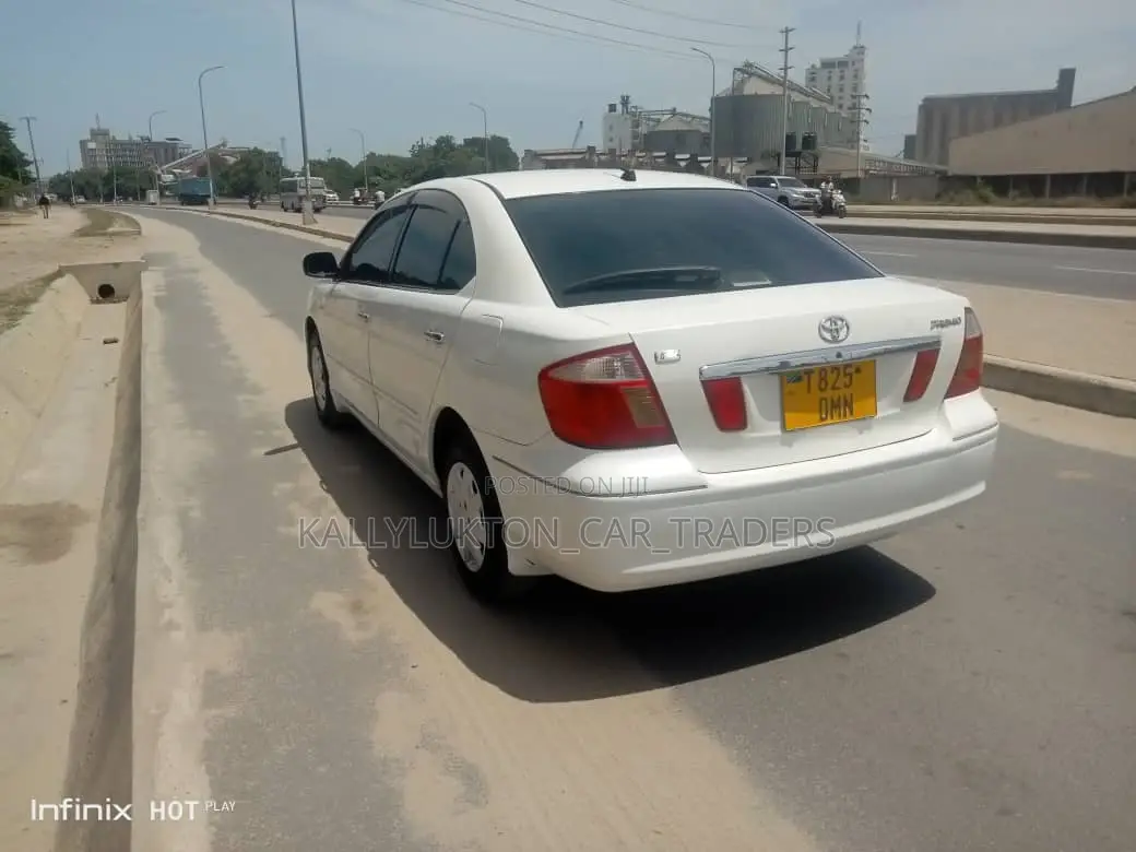 Toyota Premio 2005 White