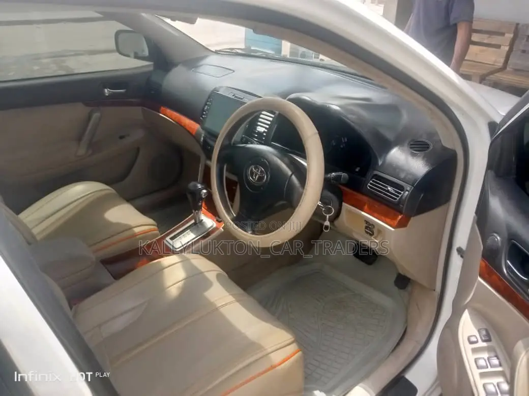 Toyota Premio 2005 White