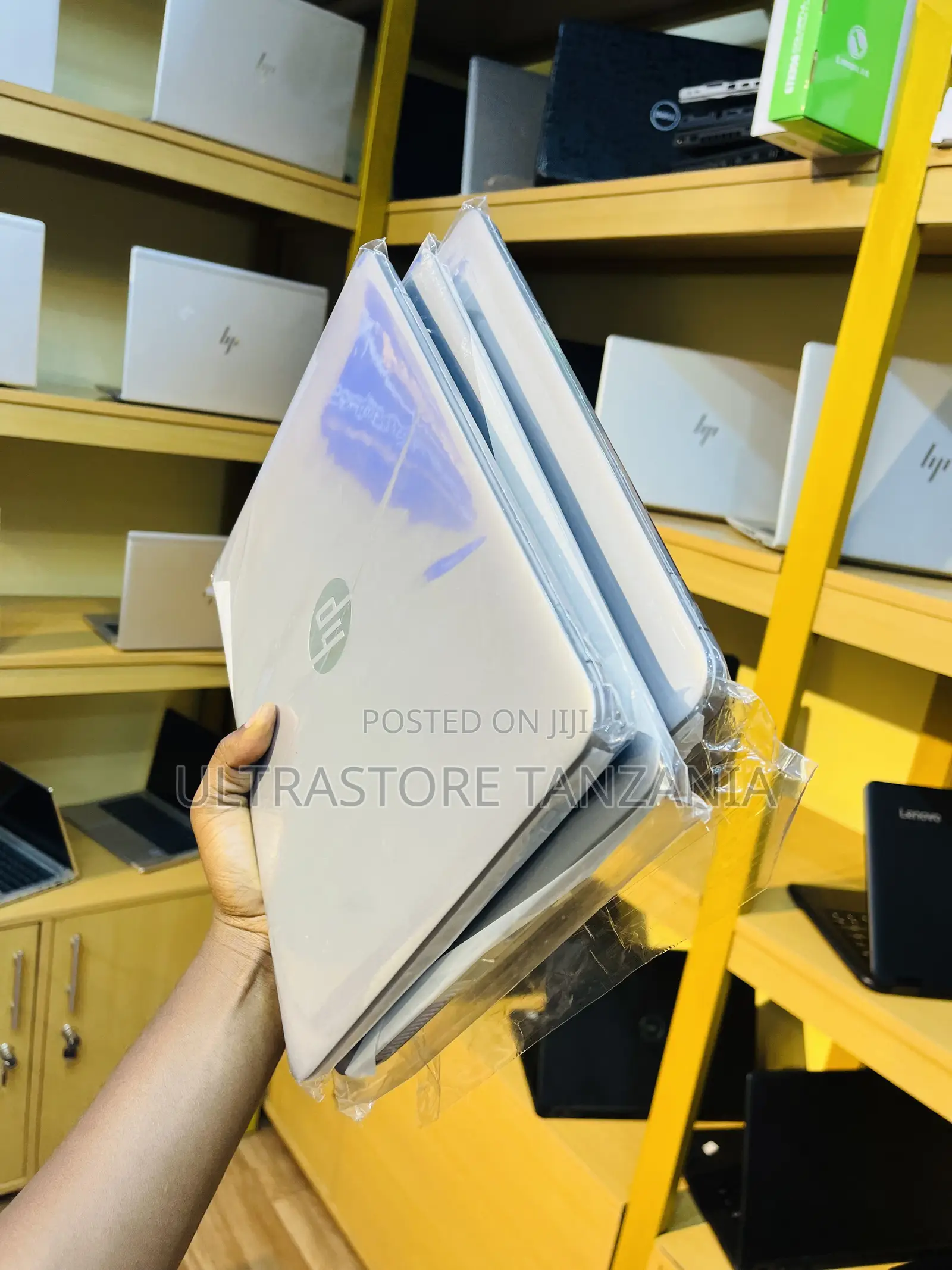 New Laptop HP EliteBook 820 G3 8GB Intel Core I3 HDD+SSD 500GB