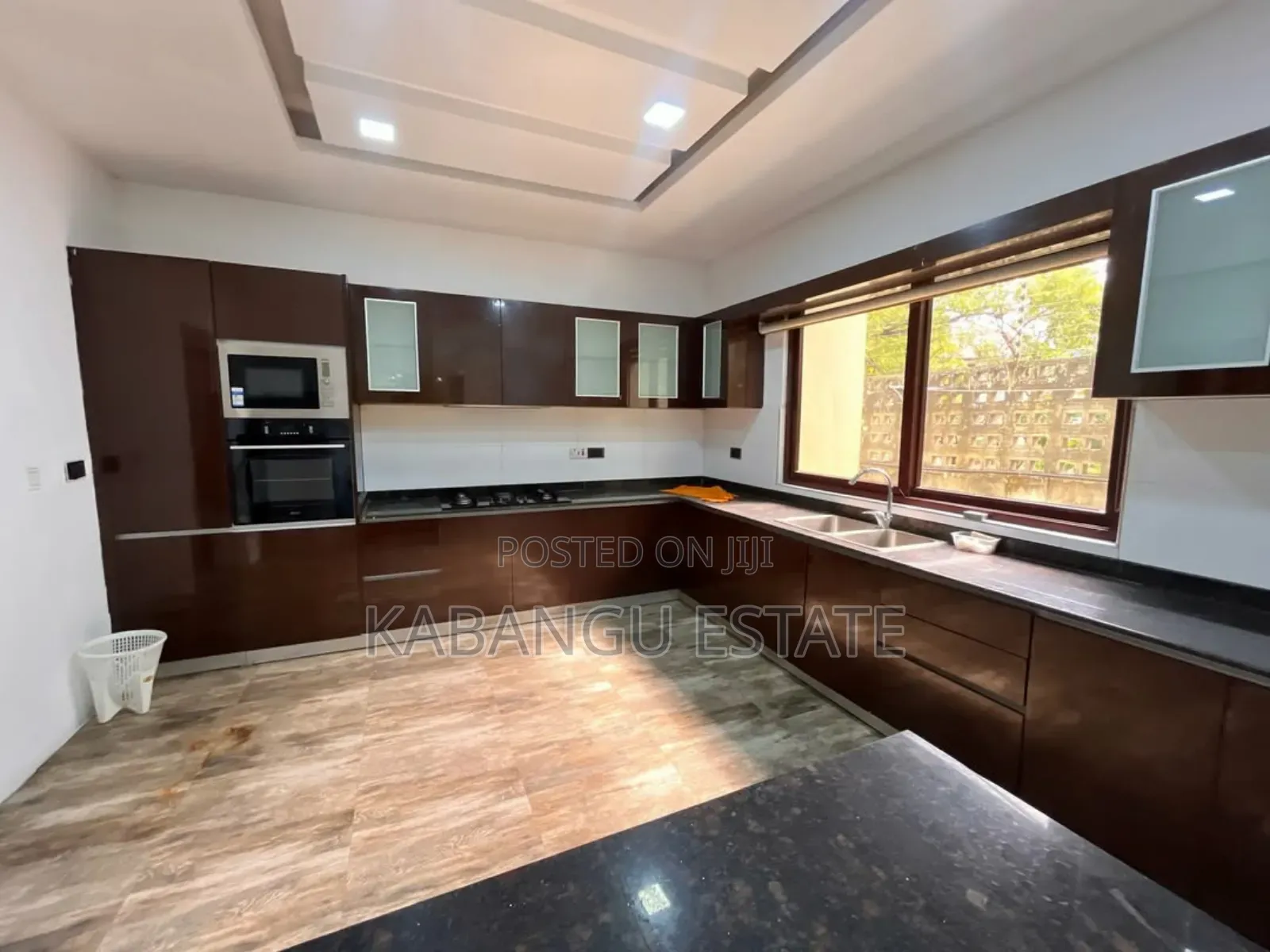 Furnished 4bdrm Villa in Oyster Bay for rent