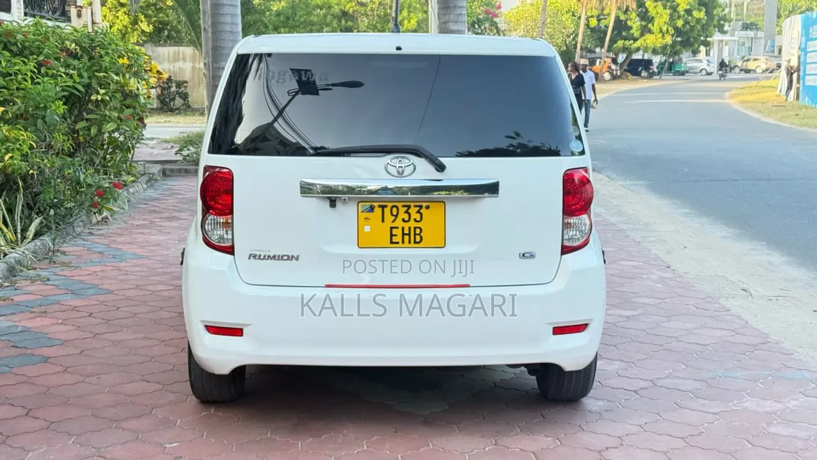 Toyota Corolla Rumion 2008 White