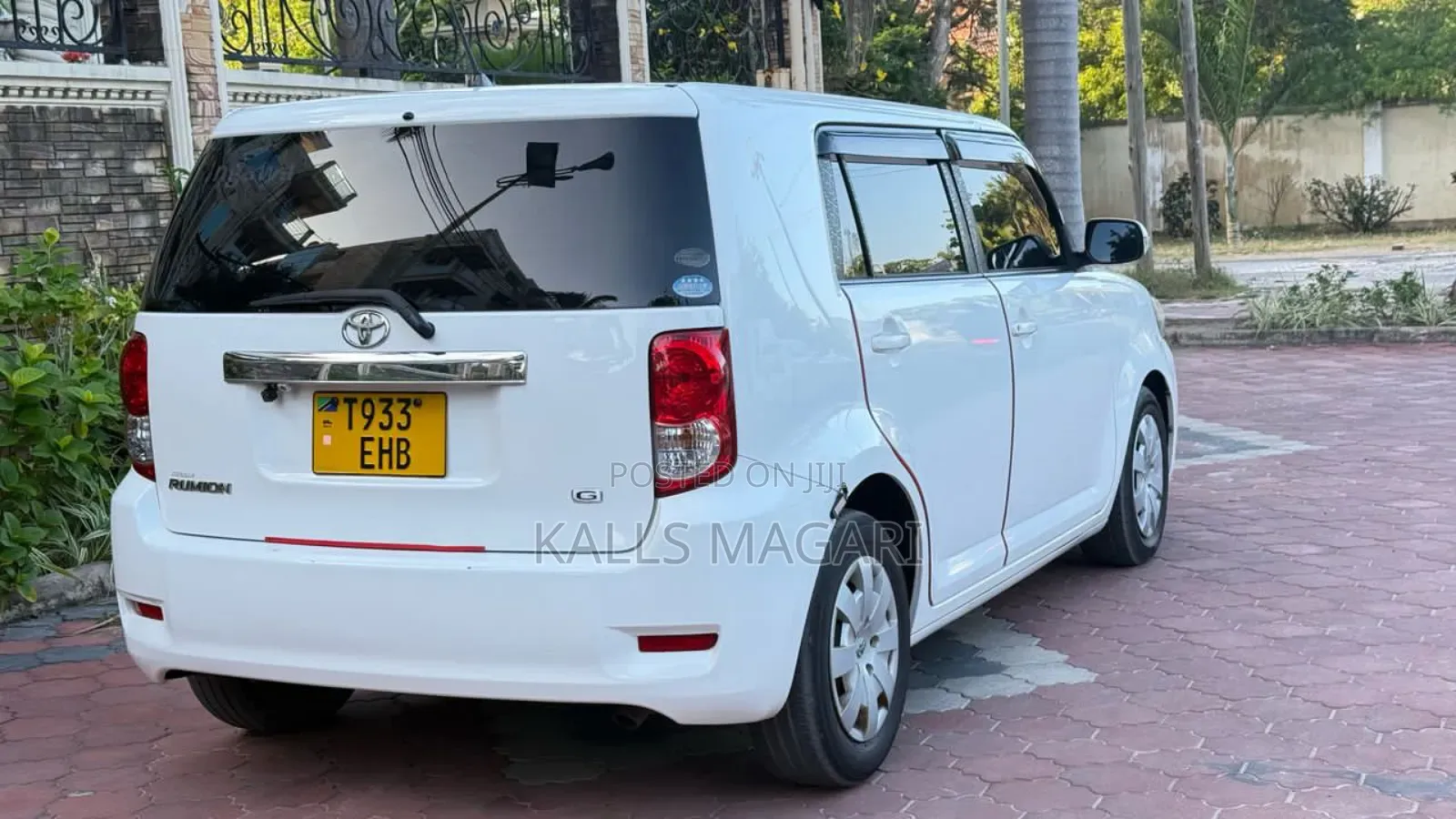 Toyota Corolla Rumion 2008 White