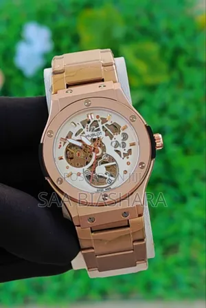 Hublot Chuma Automatiki Classic Sana Gold Na White