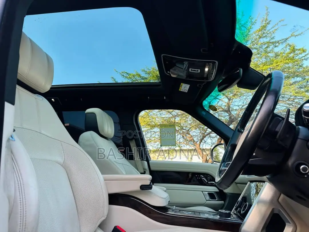 Land Rover Range Rover Vogue 2018 Black