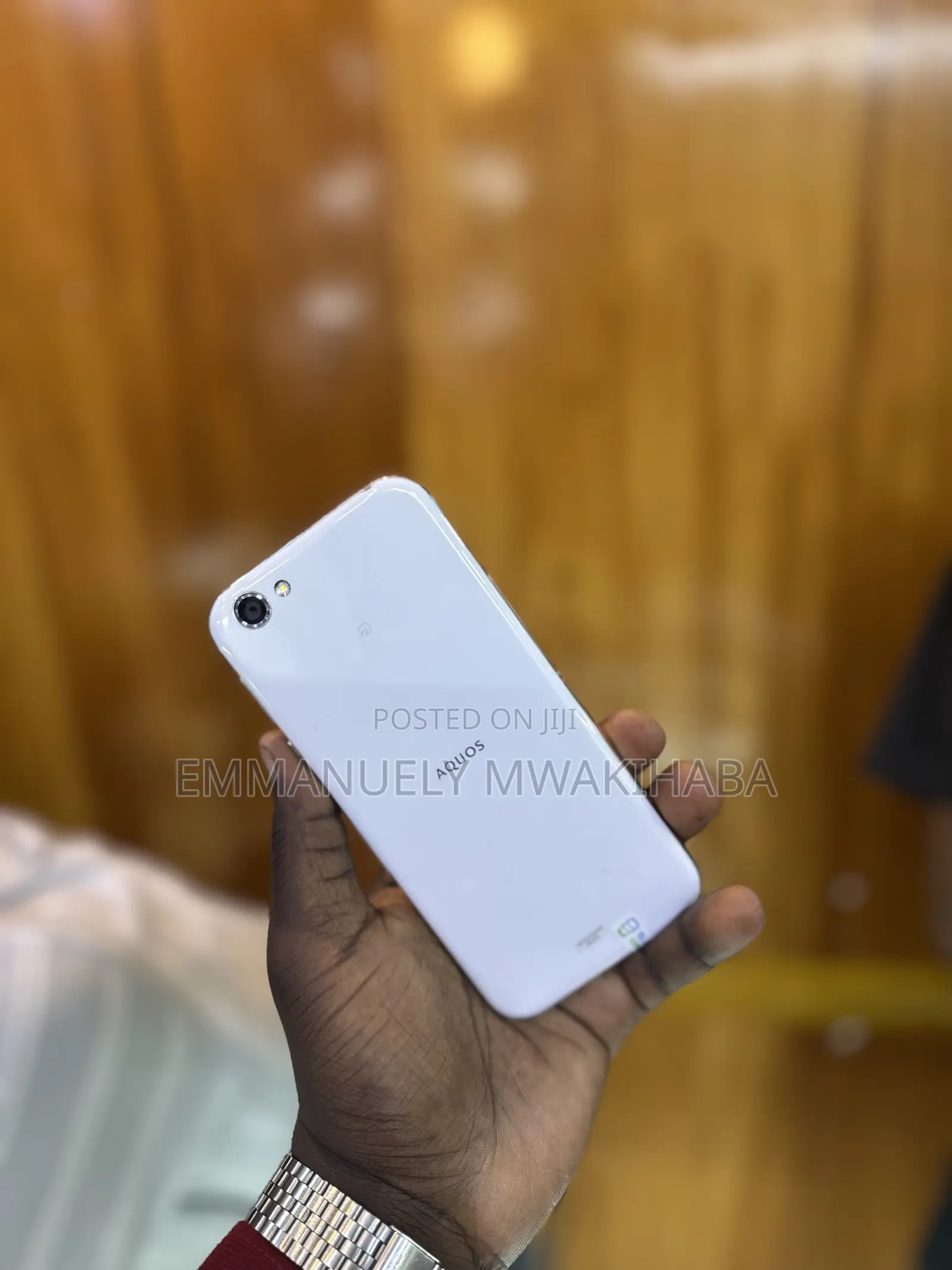 Sharp R1 64 GB White