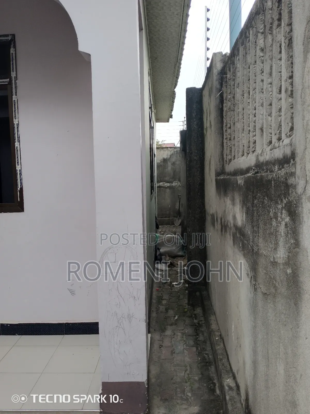 10bdrm Apartment in Tanzania Daresalaam, Ilala for sale