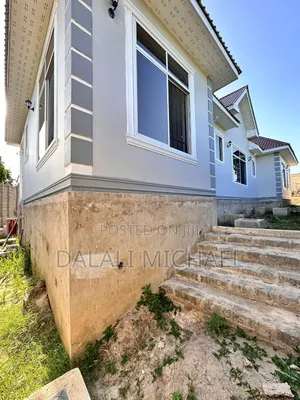 3bdrm House in Kiembeni, Mbweni for sale