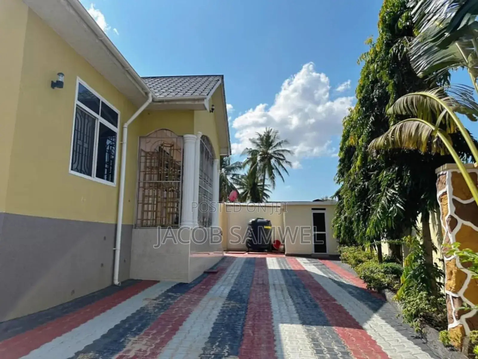5bdrm House in Salasala Mwanzoni, Kinondoni for sale