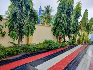 5bdrm House in Salasala Mwanzoni, Kinondoni for sale
