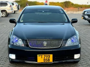 Toyota Crown Royale 2005 White