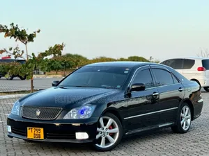 Toyota Crown Royale 2005 White