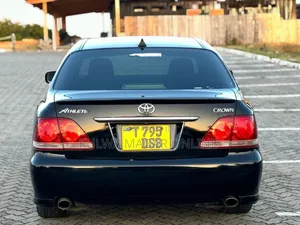 Toyota Crown Royale 2005 White