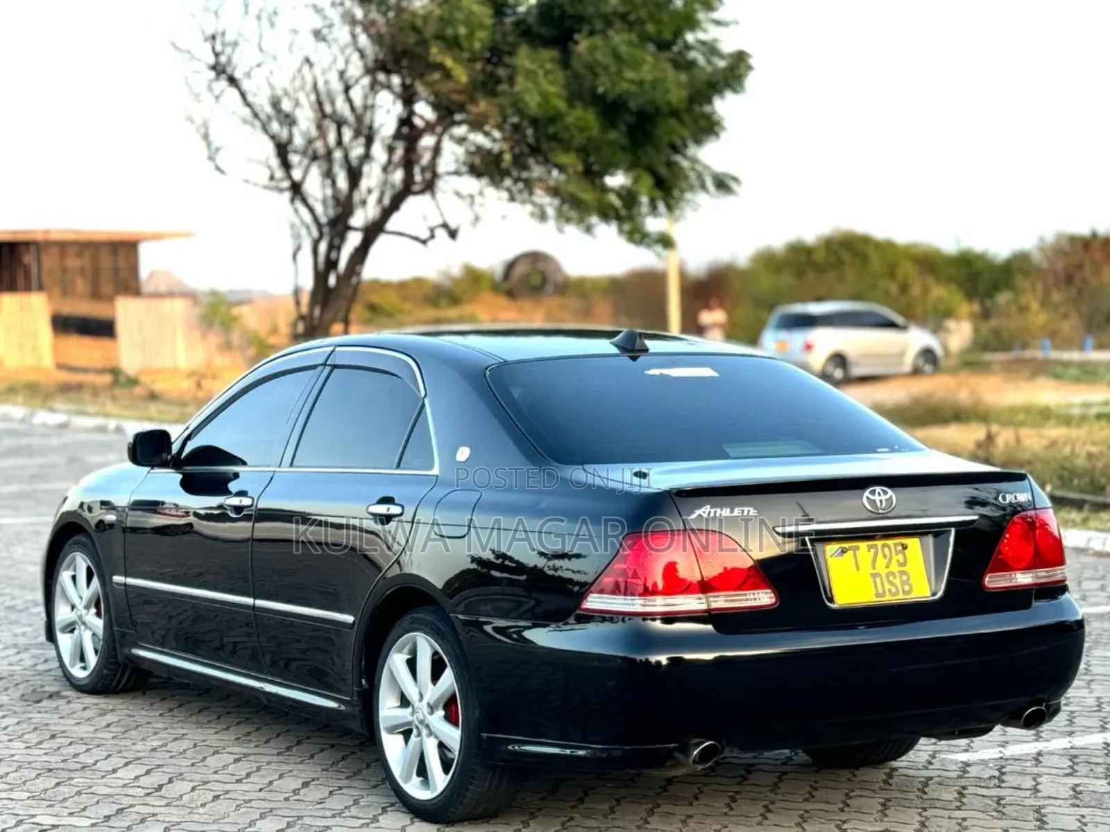 Toyota Crown Royale 2005 White
