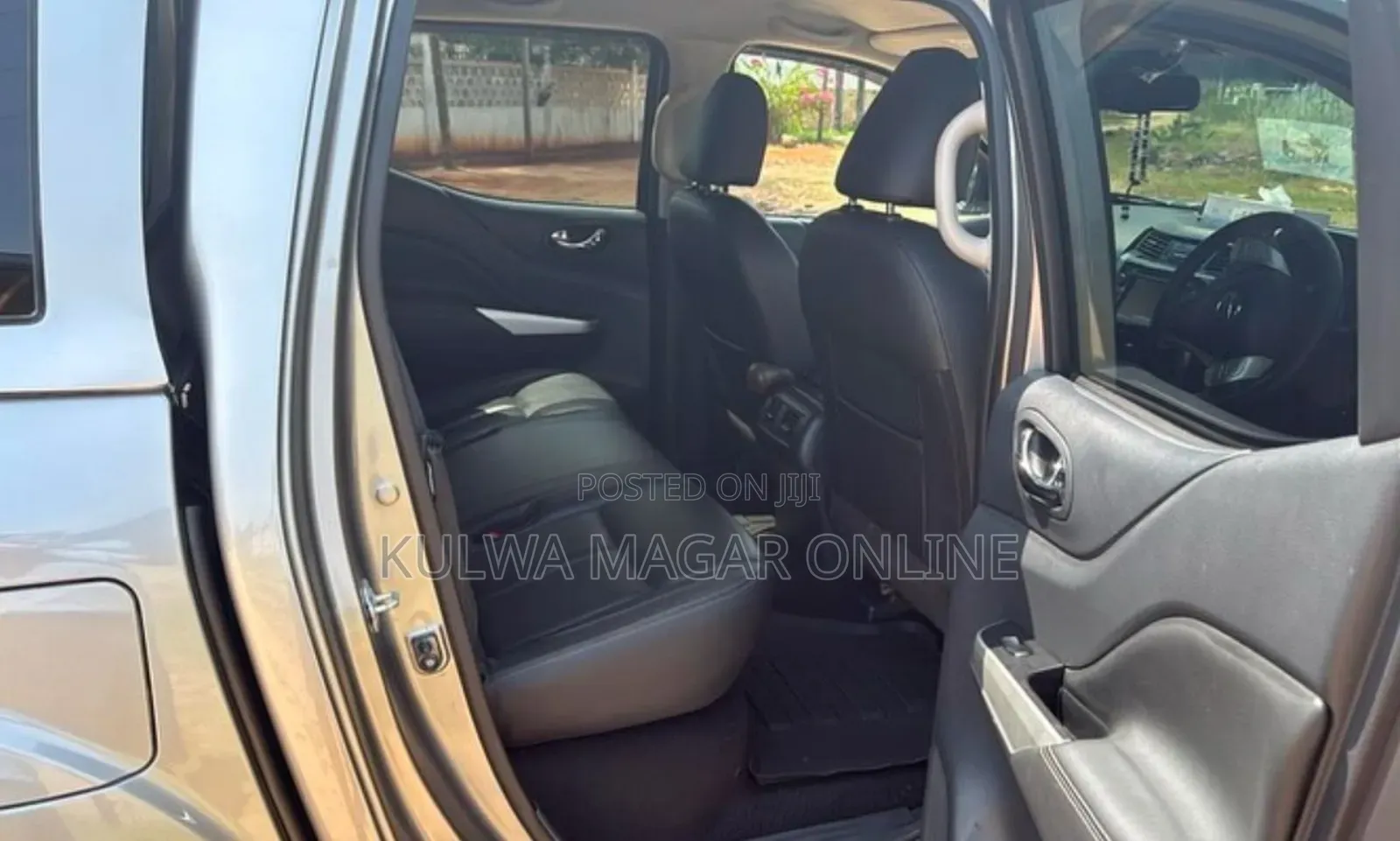 Nissan Navara 2017 Silver
