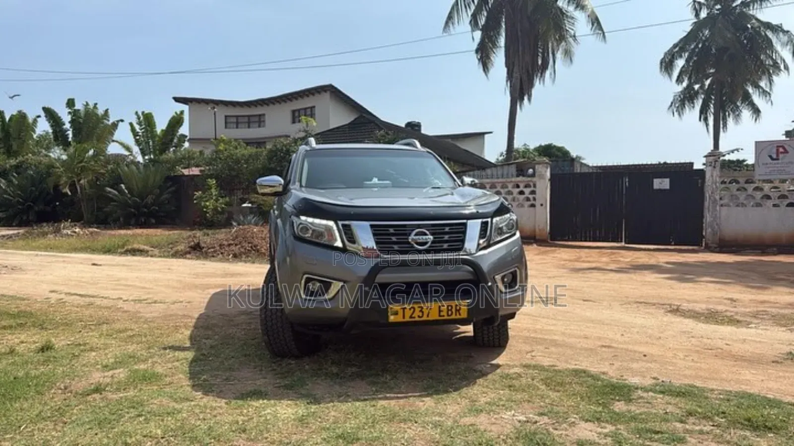 Nissan Navara 2017 Silver