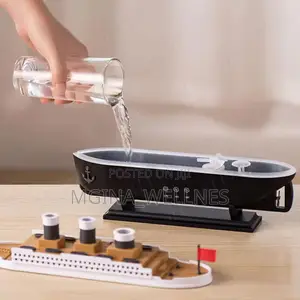 Titanic-Shaped Air Humidifier