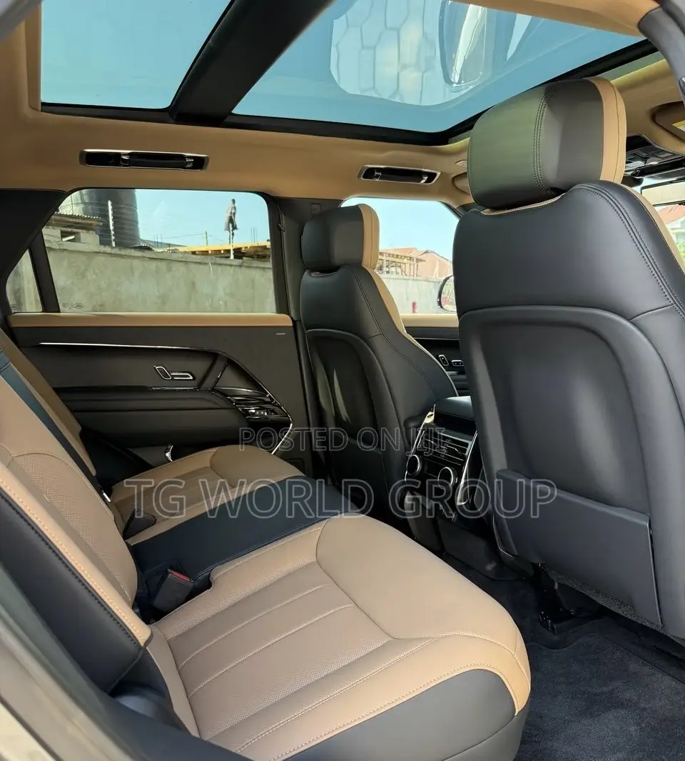 Land Rover Range Rover P400 SE SWB 2022 Gray