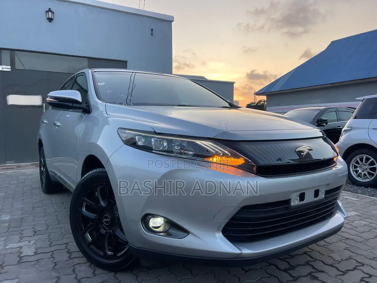 Toyota Harrier 2.0 2015 Silver