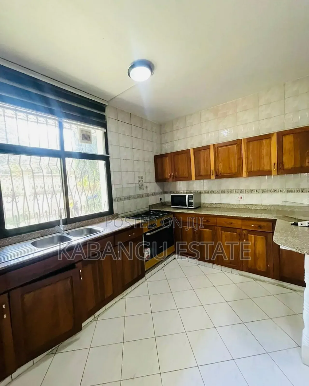 Furnished 4bdrm Villa in Ada Estates for rent