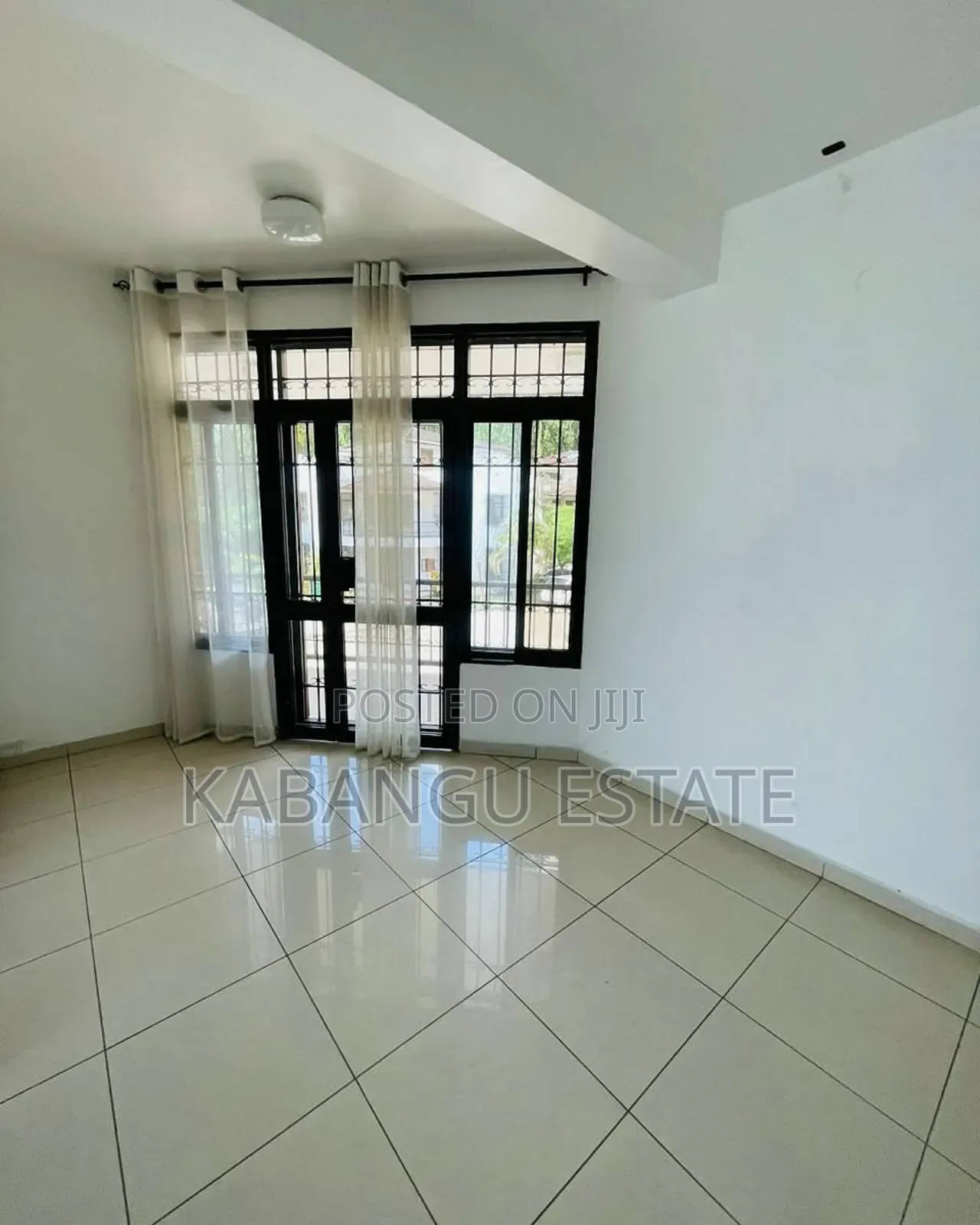 Furnished 4bdrm Villa in Ada Estates for rent