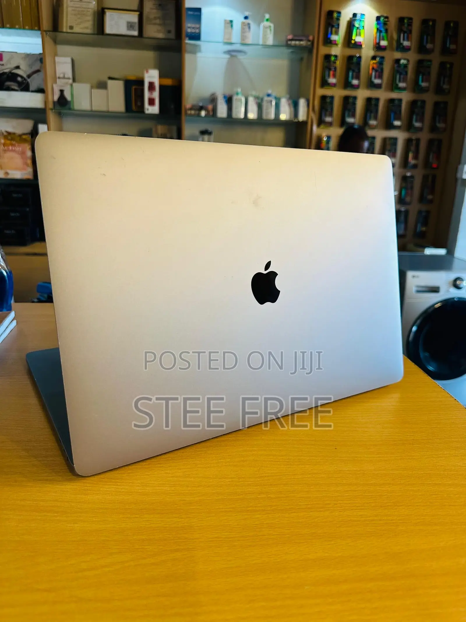 Laptop Apple MacBook Pro 2019 16GB Intel Core I7 SSD 128GB