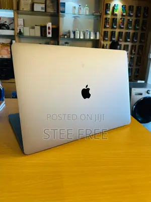 Laptop Apple MacBook Pro 2019 16GB Intel Core I7 SSD 128GB