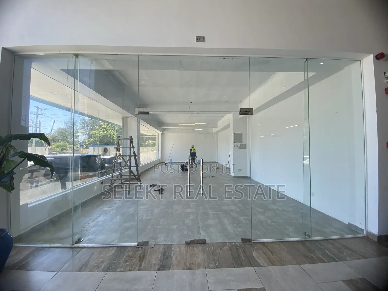 (80,160 and 240)Sqm Showroom/Commercial Space in Oysterbay