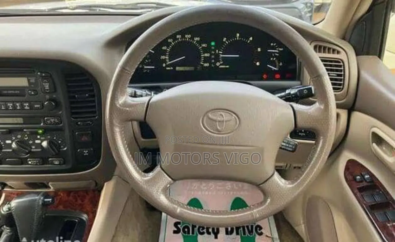 Toyota Land Cruiser 2001 White