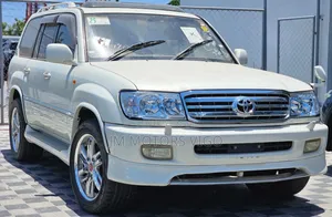 Toyota Land Cruiser 2001 White