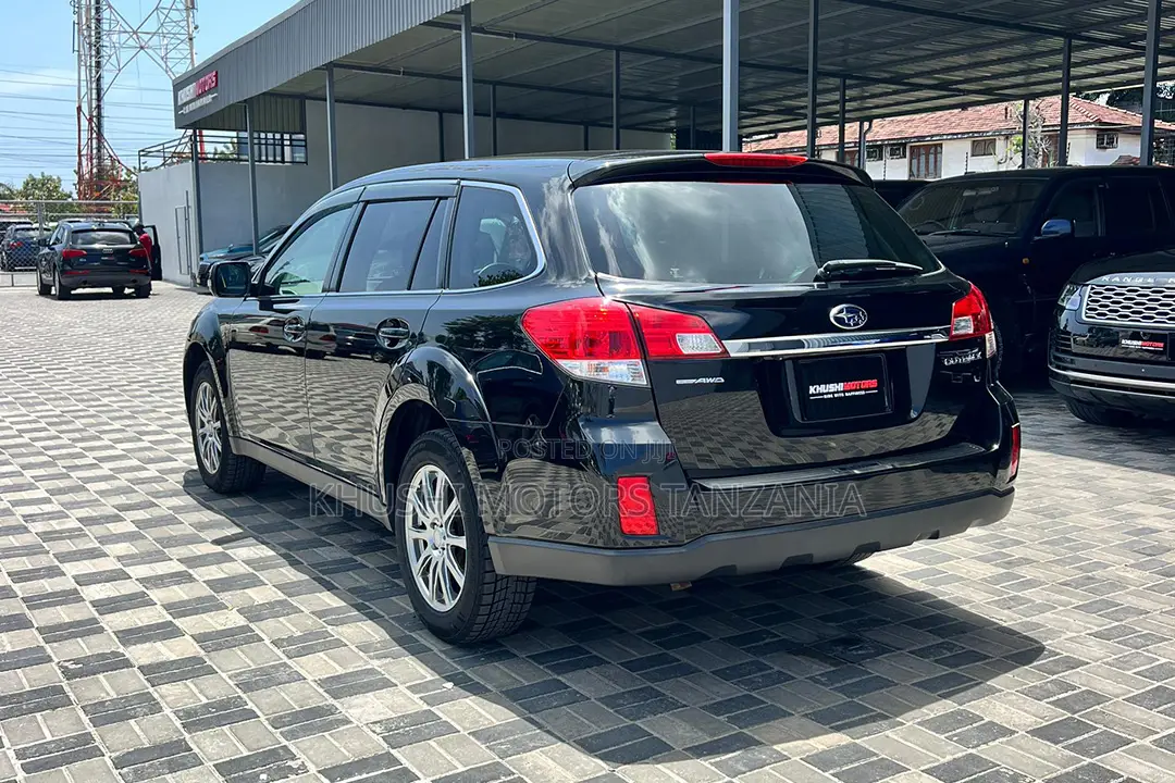 Subaru Outback 2010 Black