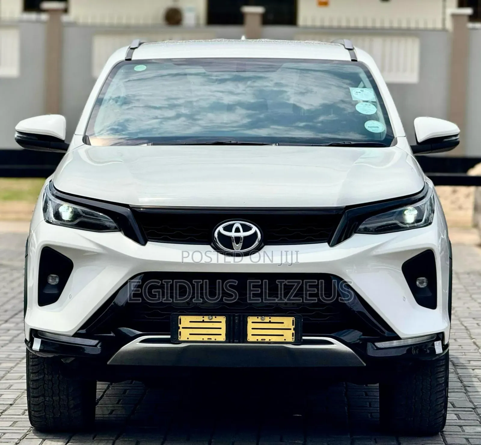 Toyota Fortuner 2023 White